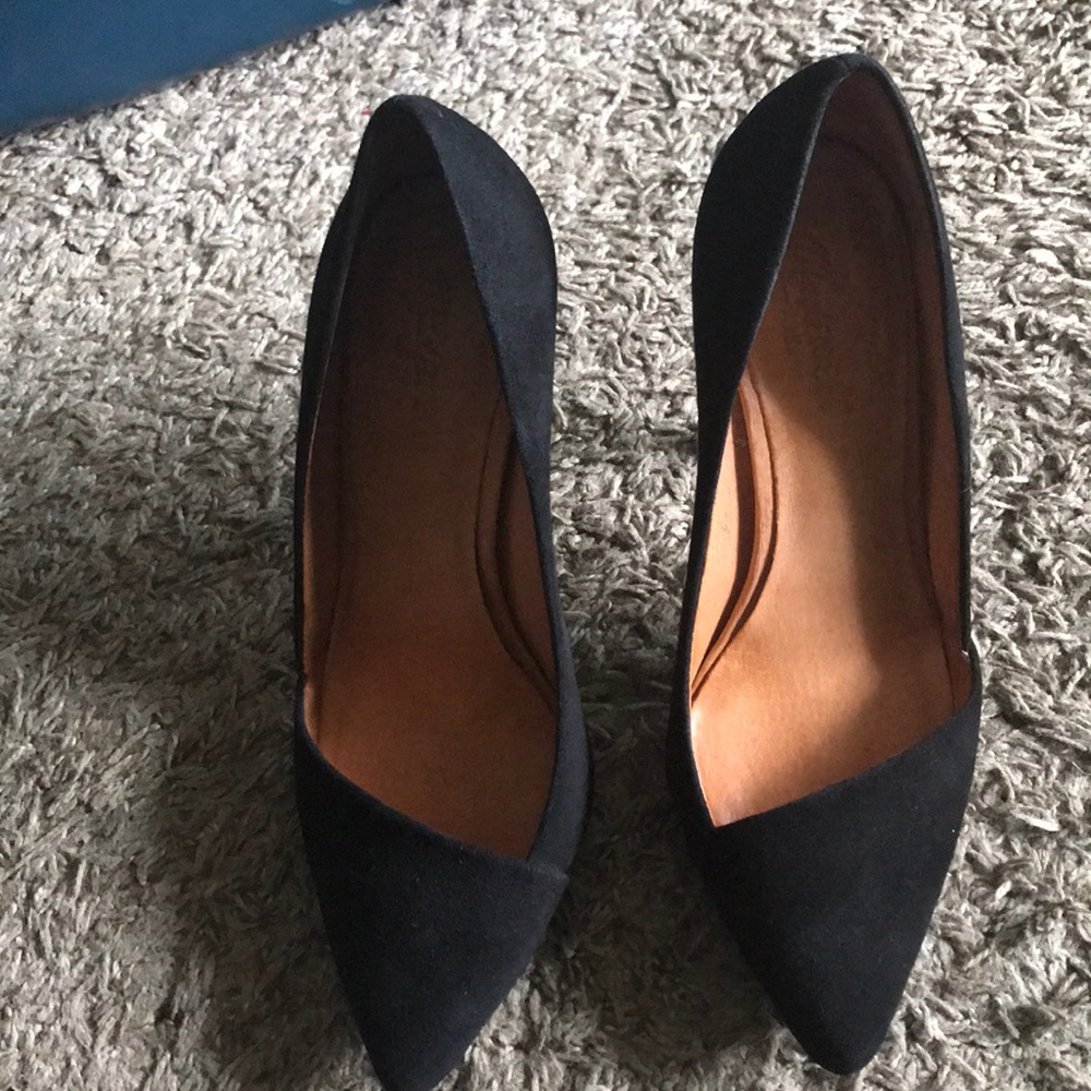 Madewell 8.5 asymmetrical toe black heels